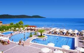 Pěkný bazén u hotelu Hydramis Palace v letovisku Georgioupolis