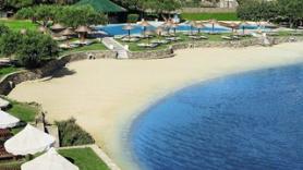 Pláž u hotelu Porto Elounda Golf & Spa Resort, Elounda