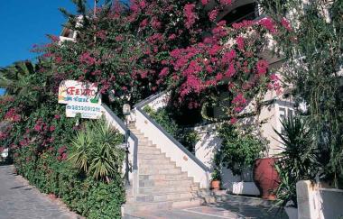Vstup k hotelu Fevro v Agia Galini