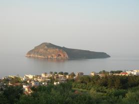 Pohled z vršku na Agia Marina na Krétě