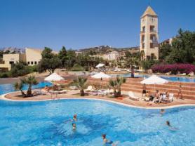Krétský hotel Candia Park Village s bazénem