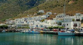 Krétský přístav v obci Kamáres 