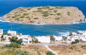 Krétská vesnice Mochlos a stejnojmenný ostrůvek