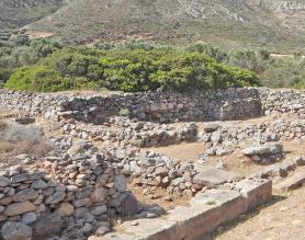 Kréta s pozůstatky antického města Rousolakos