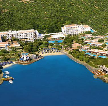 Krétský hotel Elounda Bay Palace u moře