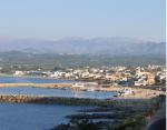 Krétské městečko Kolimbari u moře